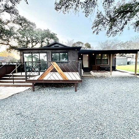 Downtown Studio 1 At Beer Ranch Project Inn Wimberley Buitenkant foto